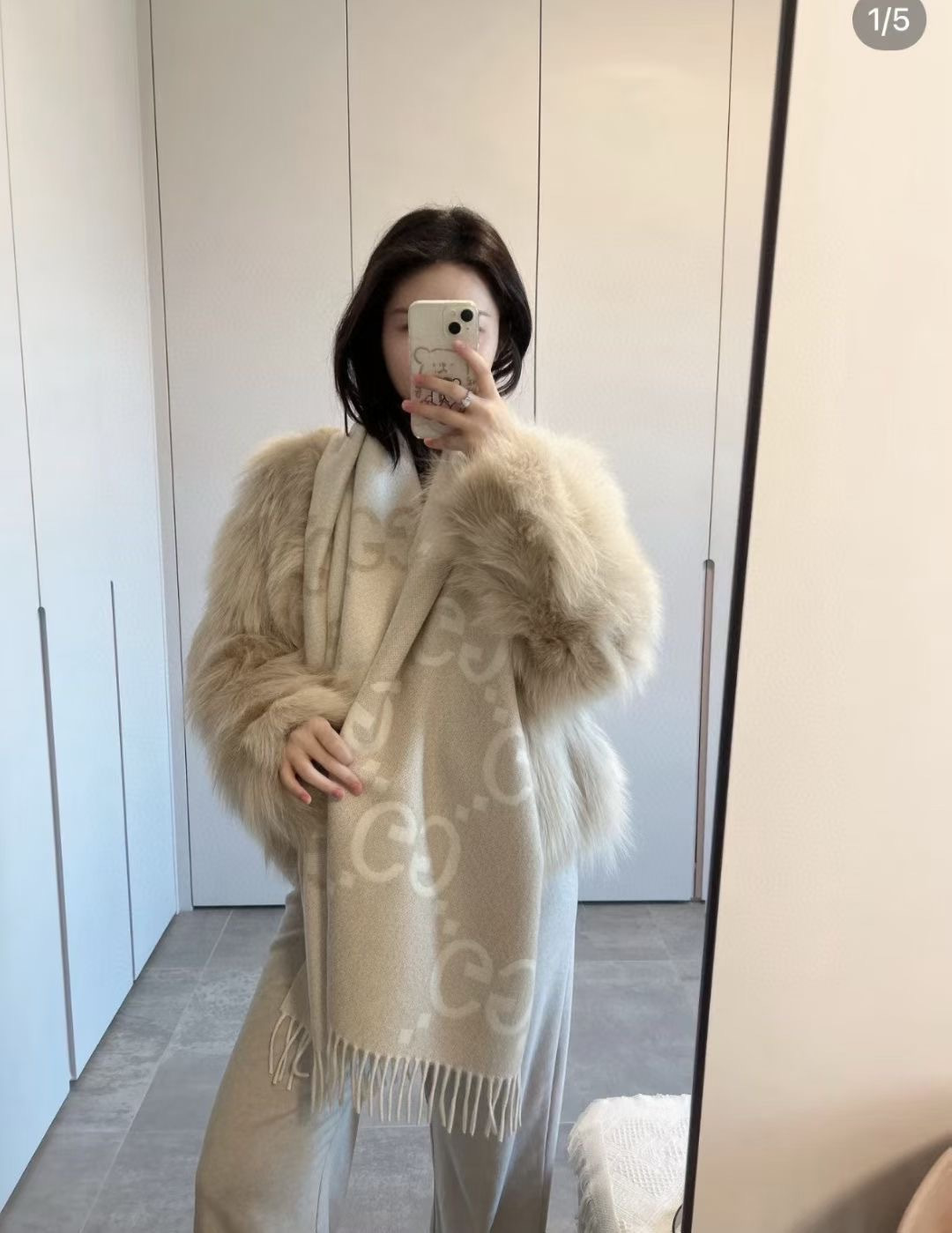 金丝版本Gucci重磅专柜最最新款，专柜售价7240的好货！就是喜欢Gucci这种调调！长在很多人喜欢这种时髦感的审美上