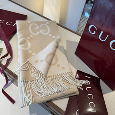 金丝版本Gucci重磅专柜最最新款,专柜售价7240的好货!就是喜欢Gucci这种调调!长在很多人喜欢这种时髦感的审美上 金丝版本Gucci重磅专柜最最新款,专柜售价7240的好货!就是喜欢Gucci这种调调!长在很多人喜欢这种时髦感的审美上