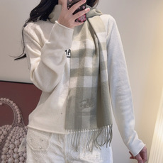 🆕 ✨✨Burberry · 巴宝莉双面围巾❗好看的要疯掉了,太有型太有魅力了❗❗非常斯文时尚的秋冬单品!真的很喜欢,非 🆕 ✨✨Burberry · 巴宝莉双面围巾❗好看的要疯掉了,太有型太有魅力了❗❗非常斯文时尚的秋冬单品!真的很喜欢,非