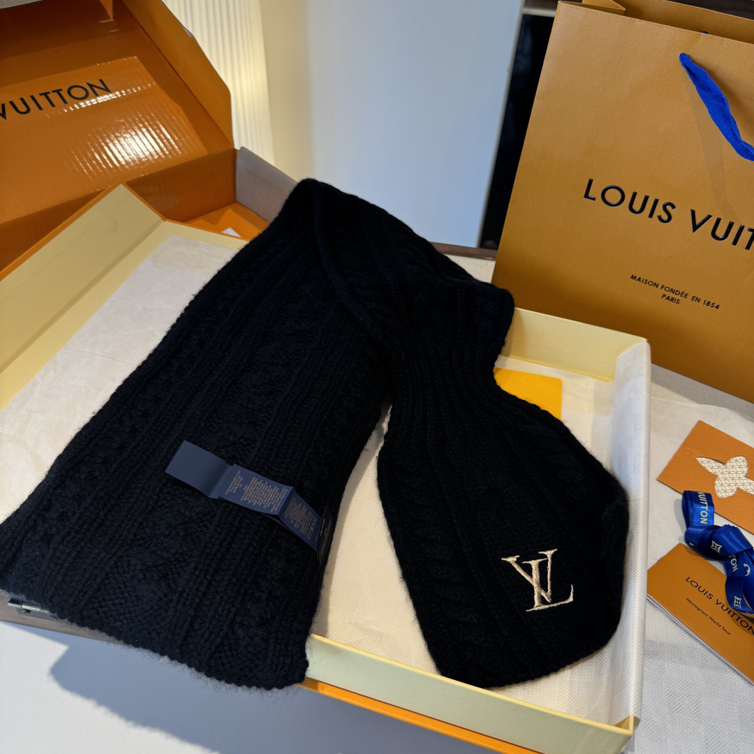 🆕 L永不冻结围脖 135*20cm 100%羊毛 Never Freeze 围巾选用柔暖羊毛 升华冬日格调。无论 🆕 L永不冻结围脖 135*20cm 100%羊毛 Never Freeze 围巾选用柔暖羊毛 升华冬日格调。无论