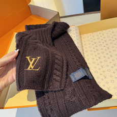 🆕 L永不冻结围脖 135*20cm 100%羊毛 Never Freeze 围巾选用柔暖羊毛 升华冬日格调。无论 🆕 L永不冻结围脖 135*20cm 100%羊毛 Never Freeze 围巾选用柔暖羊毛 升华冬日格调。无论