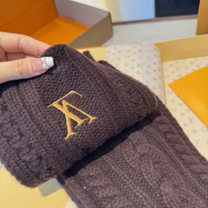 🆕 L永不冻结围脖 135*20cm 100%羊毛 Never Freeze 围巾选用柔暖羊毛 升华冬日格调。无论 🆕 L永不冻结围脖 135*20cm 100%羊毛 Never Freeze 围巾选用柔暖羊毛 升华冬日格调。无论