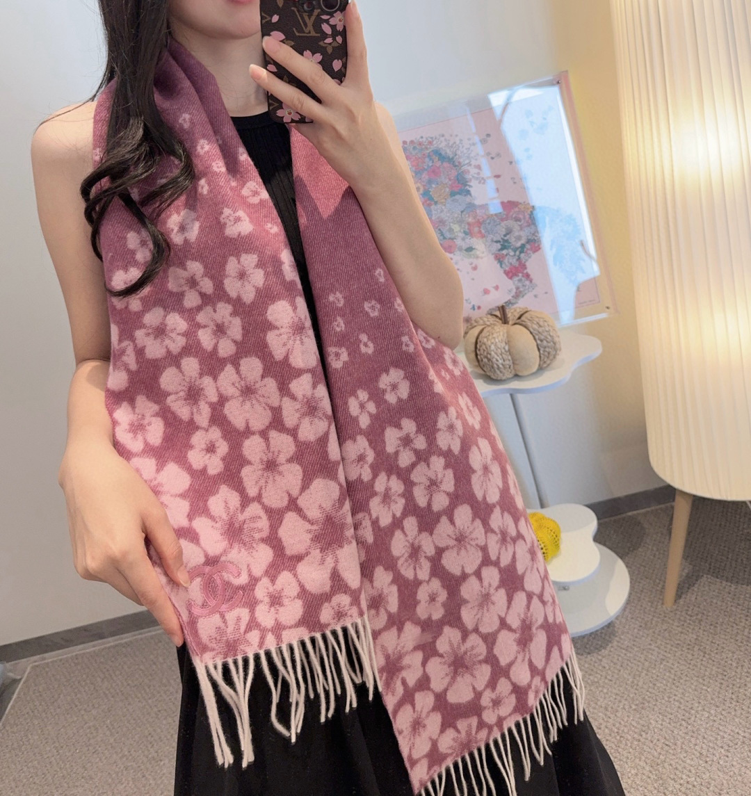 🆕 🆕 【CHANEL·香奈儿 】喜欢有颜值，高质量的亲可入手，名媛单品，无论怎么搭配都是满满的气质感，100%极品山羊