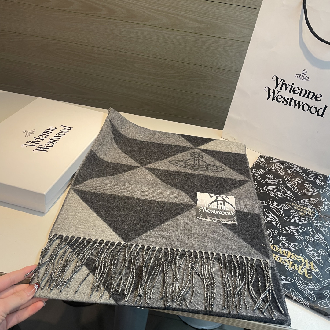 🆕 高品质 𝐕𝐢𝐯𝐢𝐞𝐧𝐧𝐞 𝐖𝐞𝐬𝐭𝐰𝐨𝐨𝐝🪐✨ 经典大土星围巾 vivienne westwood西太后土星 英国时