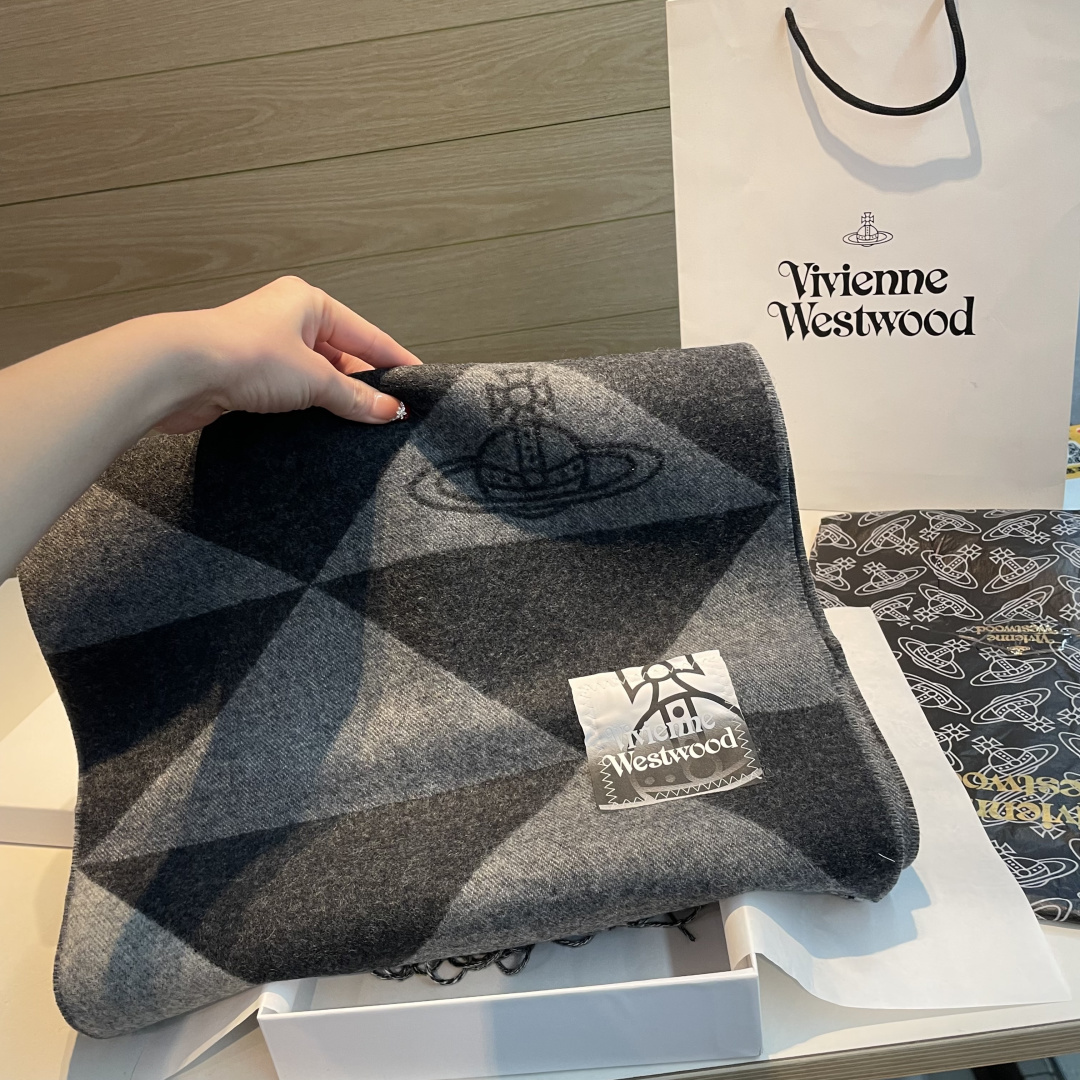 🆕 高品质 𝐕𝐢𝐯𝐢𝐞𝐧𝐧𝐞 𝐖𝐞𝐬𝐭𝐰𝐨𝐨𝐝🪐✨ 经典大土星围巾 vivienne westwood西太后土星 英国时