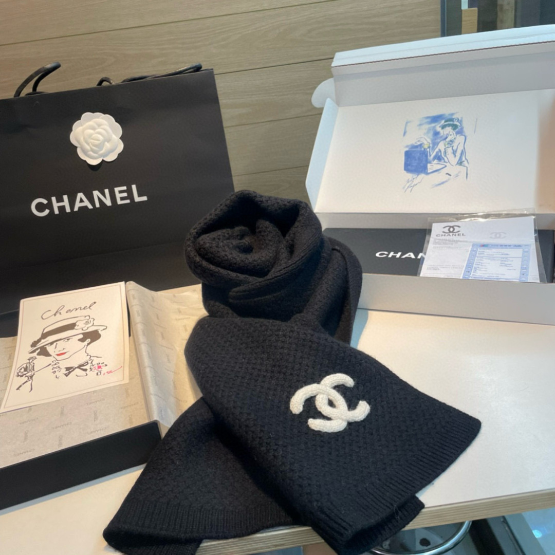 🆕 【▪Chanel · 香奈儿难得一见的针织单品，温柔配色，超级迷恋❗️气质低调恬静又不失优雅❗️】重点推荐❗️一秒心
