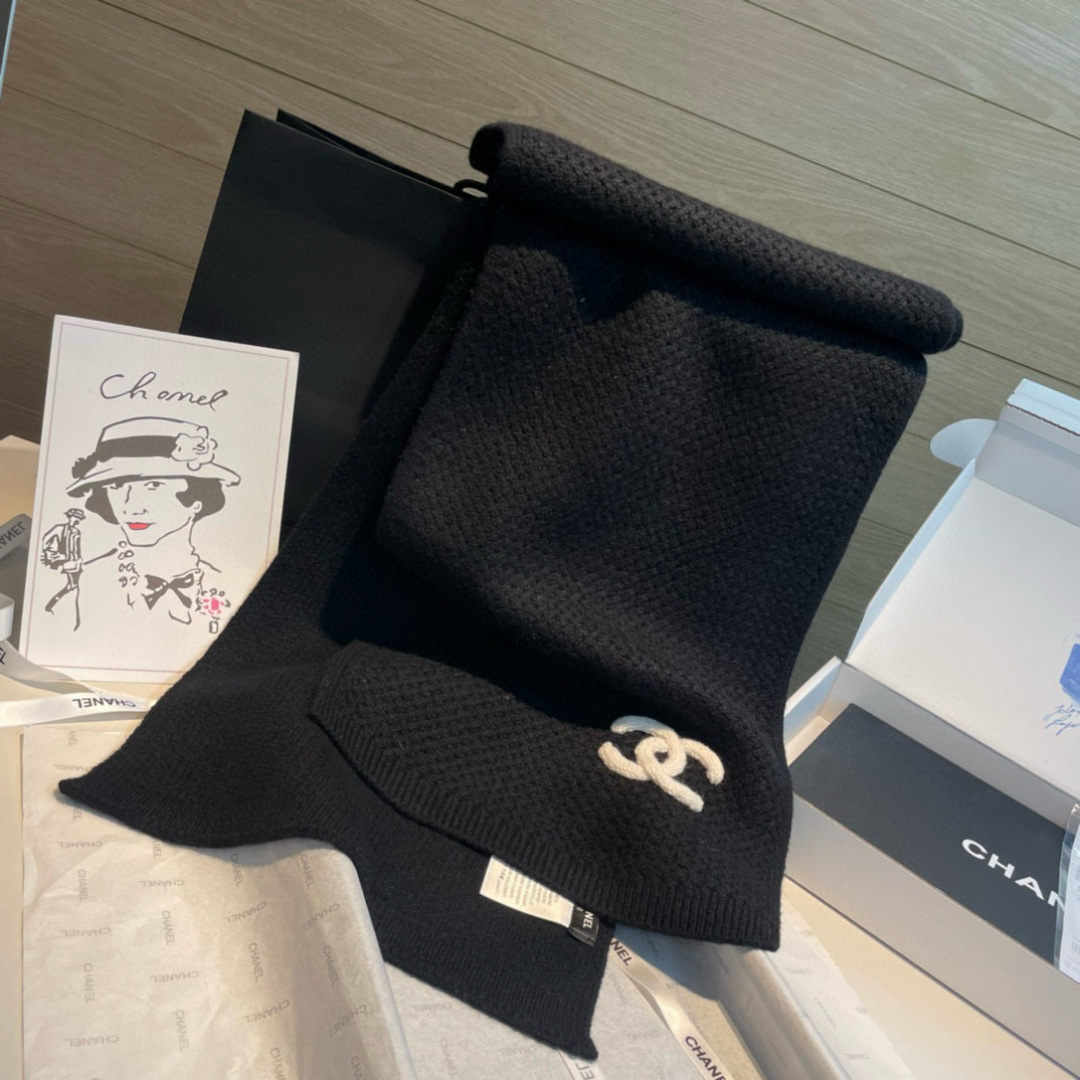 🆕 【▪Chanel · 香奈儿难得一见的针织单品，温柔配色，超级迷恋❗️气质低调恬静又不失优雅❗️】重点推荐❗️一秒心