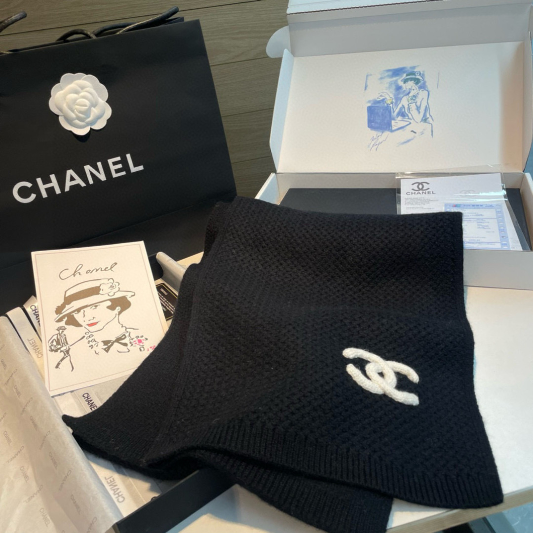 🆕 【▪Chanel · 香奈儿难得一见的针织单品，温柔配色，超级迷恋❗️气质低调恬静又不失优雅❗️】重点推荐❗️一秒心