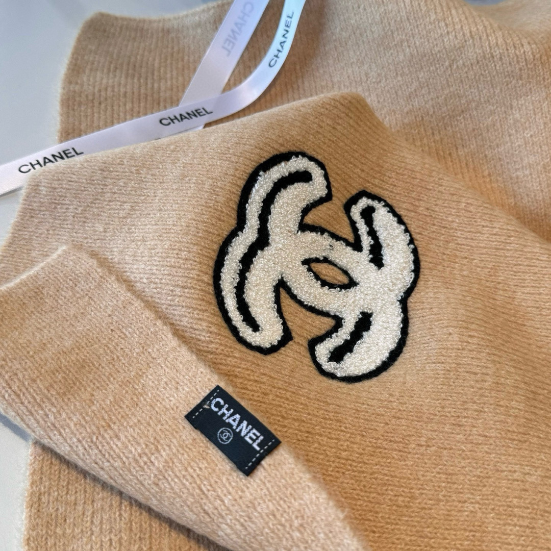 🆕 👑👑Chanel25秋冬新款针织围巾羊绒针织长巾‼️美翻了[流泪]御用殿堂级极品‼️新款在售 进口纯羊绒针织毛线❗️