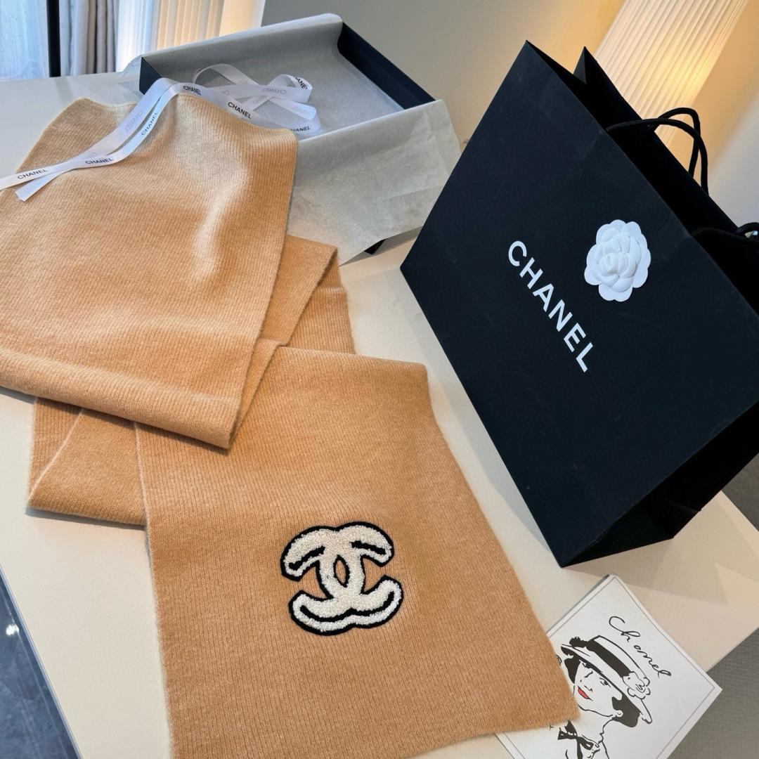 🆕 👑👑Chanel25秋冬新款针织围巾羊绒针织长巾‼️美翻了[流泪]御用殿堂级极品‼️新款在售 进口纯羊绒针织毛线❗️