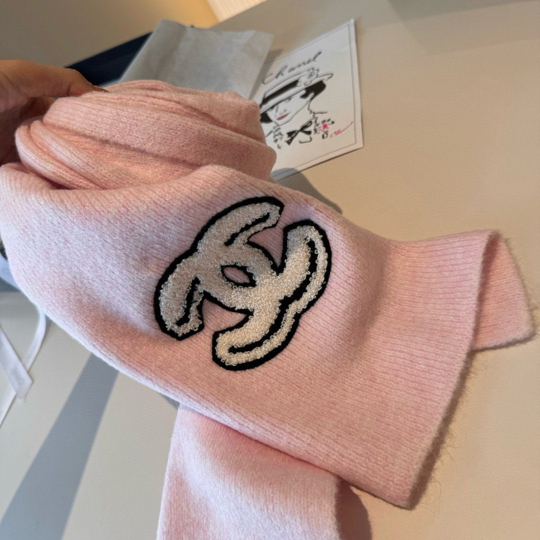 🆕 👑👑Chanel25秋冬新款针织围巾羊绒针织长巾‼️美翻了[流泪]御用殿堂级极品‼️新款在售 进口纯羊绒针织毛线❗️