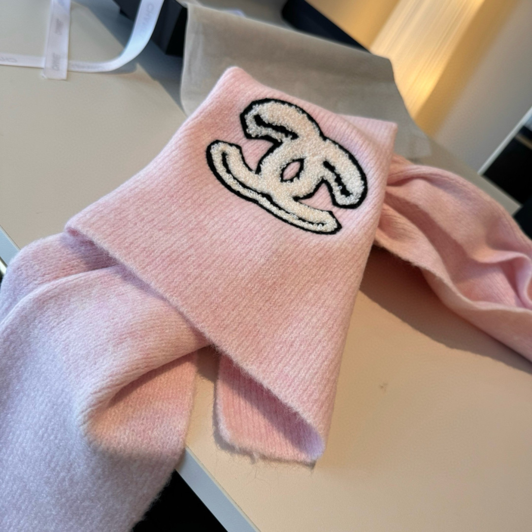 🆕 👑👑Chanel25秋冬新款针织围巾羊绒针织长巾‼️美翻了[流泪]御用殿堂级极品‼️新款在售 进口纯羊绒针织毛线❗️