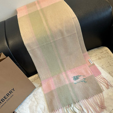 ✨✨Burberry · 巴宝莉双面围巾❗好看的要疯掉了,太有型太有魅力了❗❗非常斯文时尚的秋冬单品!真的很喜欢,非常C ✨✨Burberry · 巴宝莉双面围巾❗好看的要疯掉了,太有型太有魅力了❗❗非常斯文时尚的秋冬单品!真的很喜欢,非常C