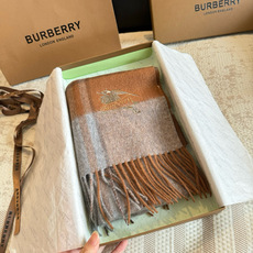 ✨✨Burberry · 巴宝莉双面围巾❗好看的要疯掉了,太有型太有魅力了❗❗非常斯文时尚的秋冬单品!真的很喜欢,非常C ✨✨Burberry · 巴宝莉双面围巾❗好看的要疯掉了,太有型太有魅力了❗❗非常斯文时尚的秋冬单品!真的很喜欢,非常C