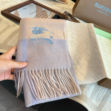 ✨✨Burberry · 巴宝莉双面围巾❗好看的要疯掉了,太有型太有魅力了❗❗非常斯文时尚的秋冬单品!真的很喜欢,非常C ✨✨Burberry · 巴宝莉双面围巾❗好看的要疯掉了,太有型太有魅力了❗❗非常斯文时尚的秋冬单品!真的很喜欢,非常C