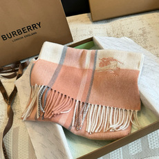 ✨✨Burberry · 巴宝莉双面围巾❗好看的要疯掉了,太有型太有魅力了❗❗非常斯文时尚的秋冬单品!真的很喜欢,非常C ✨✨Burberry · 巴宝莉双面围巾❗好看的要疯掉了,太有型太有魅力了❗❗非常斯文时尚的秋冬单品!真的很喜欢,非常C