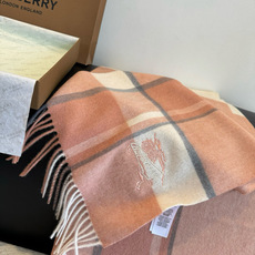 ✨✨Burberry · 巴宝莉双面围巾❗好看的要疯掉了,太有型太有魅力了❗❗非常斯文时尚的秋冬单品!真的很喜欢,非常C ✨✨Burberry · 巴宝莉双面围巾❗好看的要疯掉了,太有型太有魅力了❗❗非常斯文时尚的秋冬单品!真的很喜欢,非常C