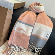 ✨✨Burberry · 巴宝莉双面围巾❗好看的要疯掉了,太有型太有魅力了❗❗非常斯文时尚的秋冬单品!真的很喜欢,非常C ✨✨Burberry · 巴宝莉双面围巾❗好看的要疯掉了,太有型太有魅力了❗❗非常斯文时尚的秋冬单品!真的很喜欢,非常C
