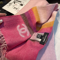 🆕 【CHANEL·香奈儿 】喜欢有颜值,高质量的亲可入手,名媛单品,无论怎么搭配都是满满的气质感,100%极品山羊绒水 🆕 【CHANEL·香奈儿 】喜欢有颜值,高质量的亲可入手,名媛单品,无论怎么搭配都是满满的气质感,100%极品山羊绒水