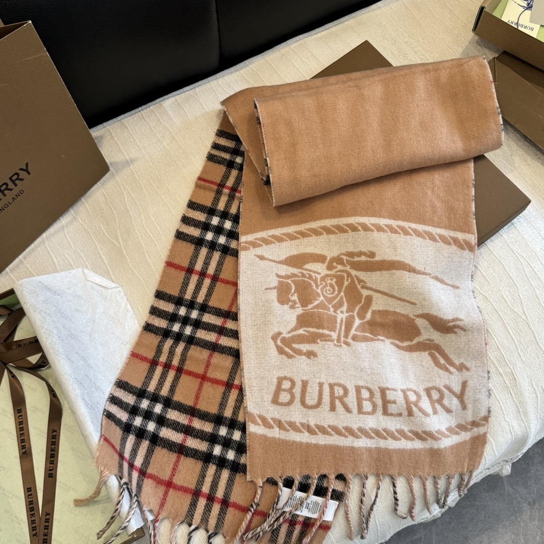 ✨✨Burberry · 巴宝莉双面围巾❗好看的要疯掉了，太有型太有魅力了❗❗非常斯文时尚的秋冬单品！真的很喜欢，非常C