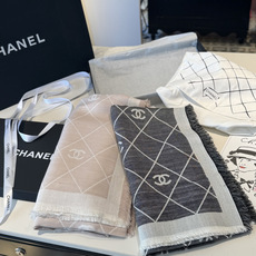 香奈儿上新❤️ 【Chanel】 经典茶花优雅Coco风,Chanel最新丝绒大方巾~气质到骨子里,香奶奶新一季的面料 香奈儿上新❤️ 【Chanel】 经典茶花优雅Coco风,Chanel最新丝绒大方巾~气质到骨子里,香奶奶新一季的面料