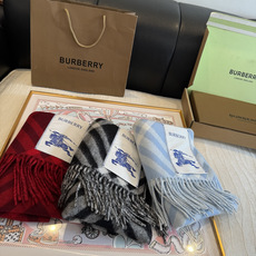 新色 Burberry新款苏格兰格纹羊绒围巾,继全智贤带火的格纹款围巾之后,Bur又一款力作上市,Burberry新款流 新色 Burberry新款苏格兰格纹羊绒围巾,继全智贤带火的格纹款围巾之后,Bur又一款力作上市,Burberry新款流