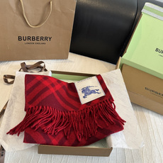 新色 Burberry新款苏格兰格纹羊绒围巾,继全智贤带火的格纹款围巾之后,Bur又一款力作上市,Burberry新款流 新色 Burberry新款苏格兰格纹羊绒围巾,继全智贤带火的格纹款围巾之后,Bur又一款力作上市,Burberry新款流