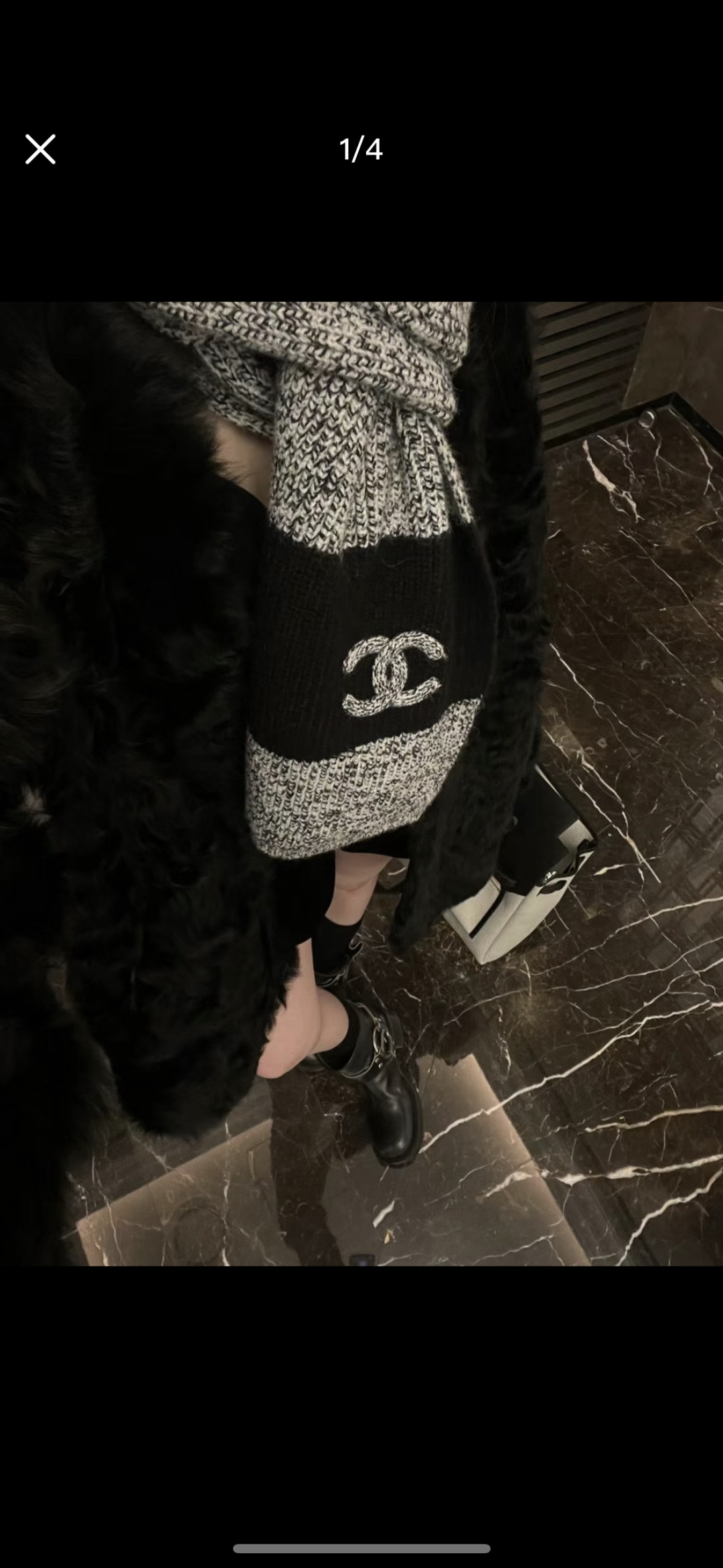 上新💃🏻💋👑👑香奈儿专柜新款💖💖美翻了[流泪]御用殿堂级极品‼️新款专柜在售 进口纯羊绒时尚绣花针织毛线围巾披肩❗美丽至