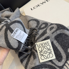 新款 ✨💕同步 LOEWE罗意威|双面拼色羊绒羊毛🤎💗 新品!粉拼驼这个配色真的温柔到骨子里 经典Anagram回纹大l 新款 ✨💕同步 LOEWE罗意威|双面拼色羊绒羊毛🤎💗 新品!粉拼驼这个配色真的温柔到骨子里 经典Anagram回纹大l
