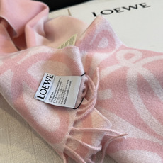 新款 ✨💕同步 LOEWE罗意威|双面拼色羊绒羊毛🤎💗 新品!粉拼驼这个配色真的温柔到骨子里 经典Anagram回纹大l 新款 ✨💕同步 LOEWE罗意威|双面拼色羊绒羊毛🤎💗 新品!粉拼驼这个配色真的温柔到骨子里 经典Anagram回纹大l