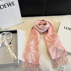 新款 ✨💕同步 LOEWE罗意威|双面拼色羊绒羊毛🤎💗 新品!粉拼驼这个配色真的温柔到骨子里 经典Anagram回纹大l 新款 ✨💕同步 LOEWE罗意威|双面拼色羊绒羊毛🤎💗 新品!粉拼驼这个配色真的温柔到骨子里 经典Anagram回纹大l