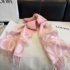 新款 ✨💕同步 LOEWE罗意威|双面拼色羊绒羊毛🤎💗 新品!粉拼驼这个配色真的温柔到骨子里 经典Anagram回纹大l 新款 ✨💕同步 LOEWE罗意威|双面拼色羊绒羊毛🤎💗 新品!粉拼驼这个配色真的温柔到骨子里 经典Anagram回纹大l