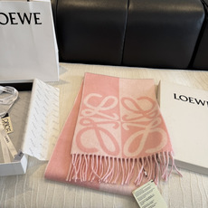 新款 ✨💕同步 LOEWE罗意威|双面拼色羊绒羊毛🤎💗 新品!粉拼驼这个配色真的温柔到骨子里 经典Anagram回纹大l 新款 ✨💕同步 LOEWE罗意威|双面拼色羊绒羊毛🤎💗 新品!粉拼驼这个配色真的温柔到骨子里 经典Anagram回纹大l