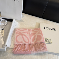 新款 ✨💕同步 LOEWE罗意威|双面拼色羊绒羊毛🤎💗 新品!粉拼驼这个配色真的温柔到骨子里 经典Anagram回纹大l 新款 ✨💕同步 LOEWE罗意威|双面拼色羊绒羊毛🤎💗 新品!粉拼驼这个配色真的温柔到骨子里 经典Anagram回纹大l