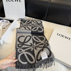 新款 ✨💕同步 LOEWE罗意威|双面拼色羊绒羊毛🤎💗 新品!粉拼驼这个配色真的温柔到骨子里 经典Anagram回纹大l 新款 ✨💕同步 LOEWE罗意威|双面拼色羊绒羊毛🤎💗 新品!粉拼驼这个配色真的温柔到骨子里 经典Anagram回纹大l