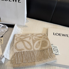 新款 ✨💕同步 LOEWE罗意威|双面拼色羊绒羊毛🤎💗 新品!粉拼驼这个配色真的温柔到骨子里 经典Anagram回纹大l 新款 ✨💕同步 LOEWE罗意威|双面拼色羊绒羊毛🤎💗 新品!粉拼驼这个配色真的温柔到骨子里 经典Anagram回纹大l
