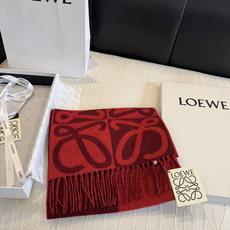 新款 ✨💕同步 LOEWE罗意威|双面拼色羊绒羊毛🤎💗 新品!粉拼驼这个配色真的温柔到骨子里 经典Anagram回纹大l 新款 ✨💕同步 LOEWE罗意威|双面拼色羊绒羊毛🤎💗 新品!粉拼驼这个配色真的温柔到骨子里 经典Anagram回纹大l
