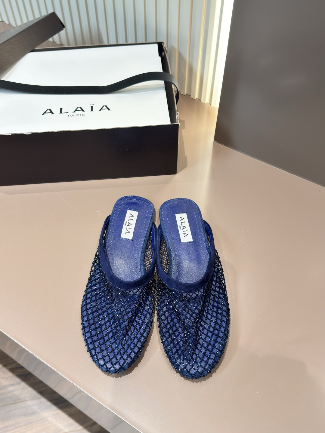 ALAIA сеткавыя сланец з ягнячай скуры са стразамі жаночыя элегантныя-топ версія