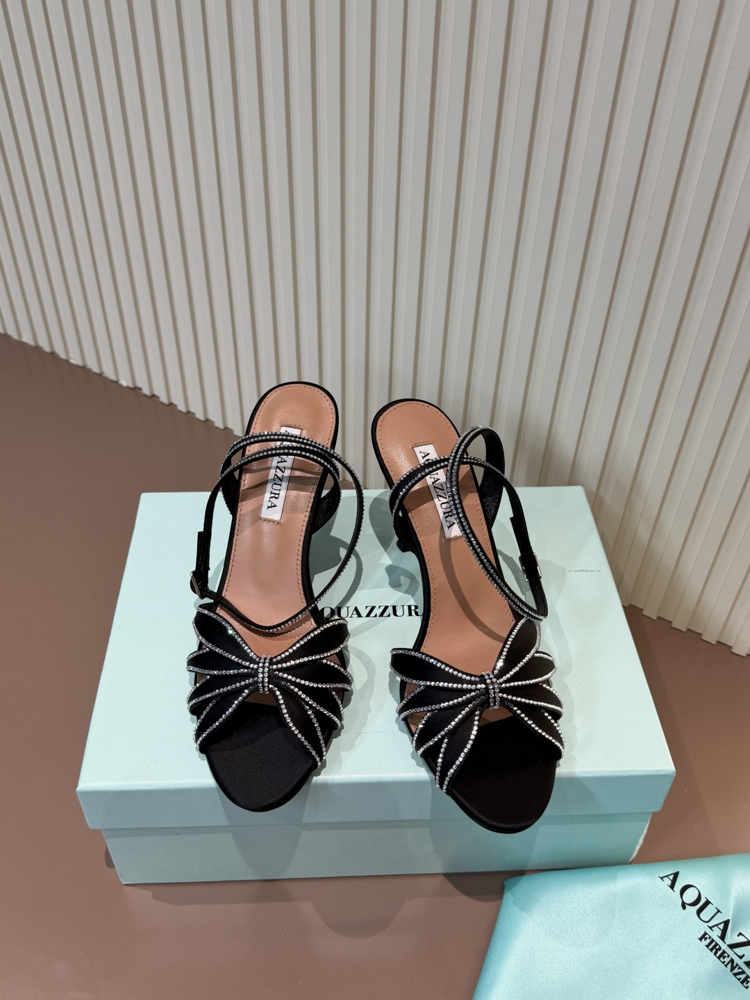 AQUAZZURA 黑色 水钻 蝴蝶结 露趾 高跟 凉鞋