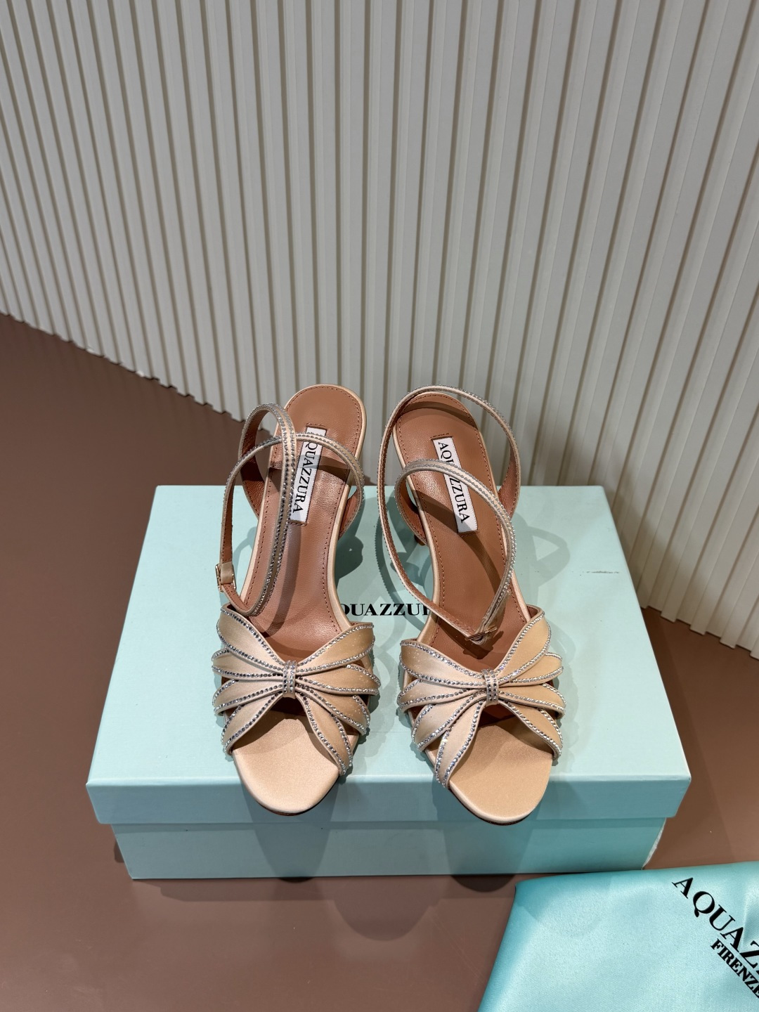 AQUAZZURA 蝴蝶结水钻 真丝 露趾高跟凉鞋
