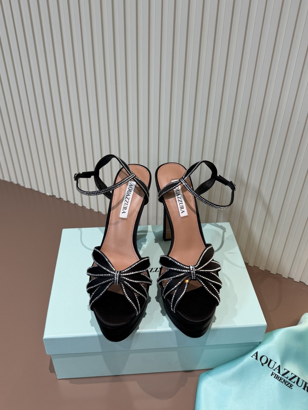AQUAZZURA 黑色 水钻蝴蝶结 高跟凉鞋 真丝