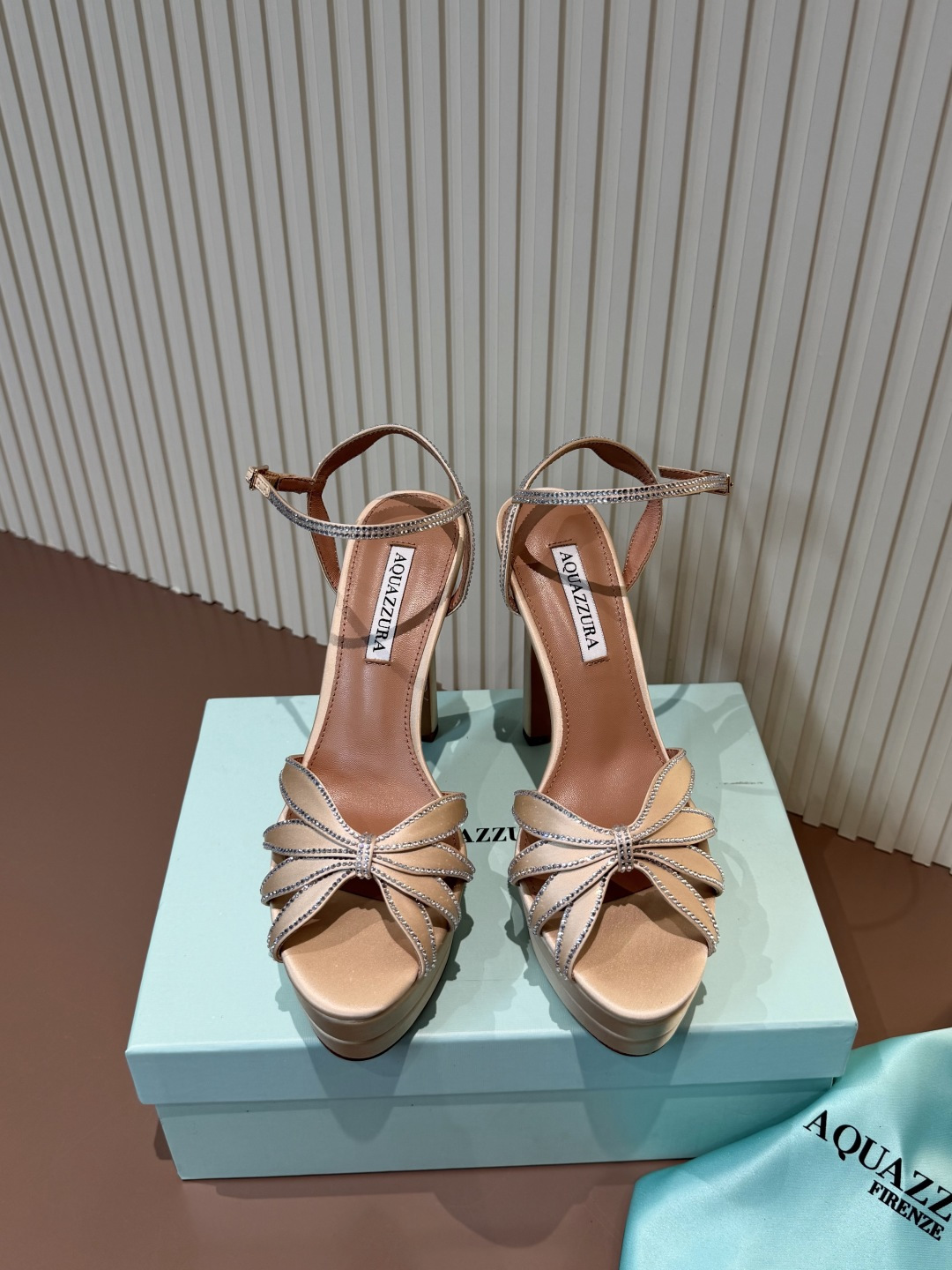 AQUAZZURA 蝴蝶结水钻 真丝 露趾高跟凉鞋