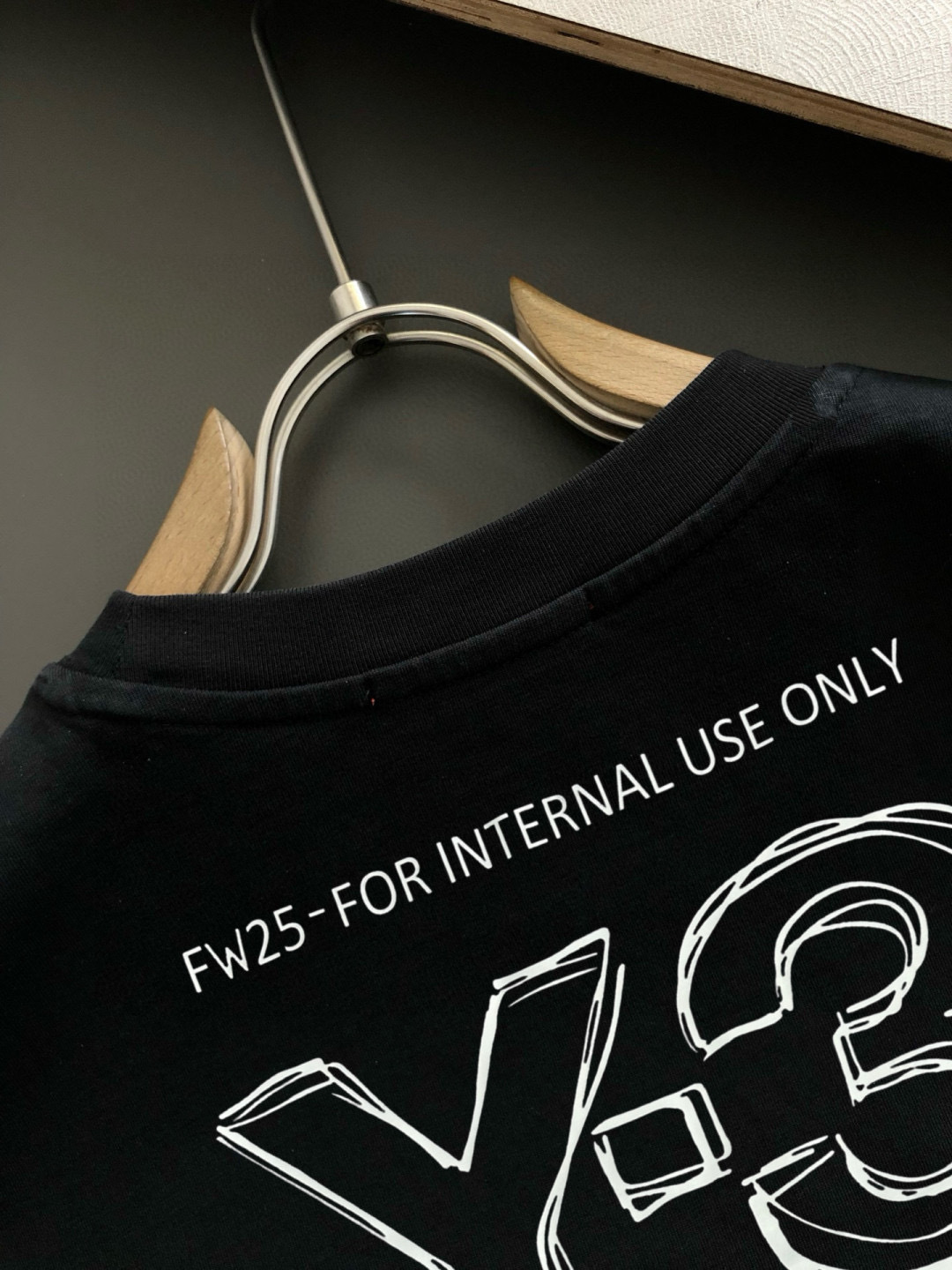 “Y-3 2025SS Spring & Summer T-Shirts: Comfortable Cotton Fabric, Classic Logo Design, Sizes M-3XL” - 图片 3