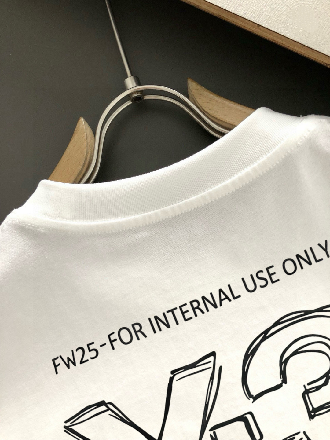 “Y-3 2025SS Spring & Summer T-Shirts: Comfortable Cotton Fabric, Classic Logo Design, Sizes M-3XL” - 图片 9