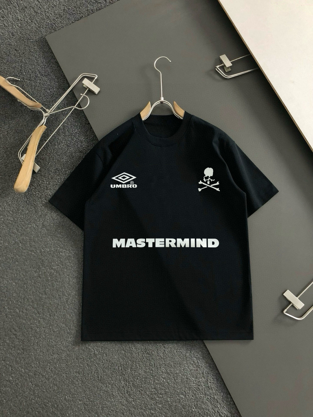 “2025SS Round T-Shirt: Comfortable, Durable, Classic Logo, Original Craft, Spring Summer, Sizes M-3XL” - 图片 5