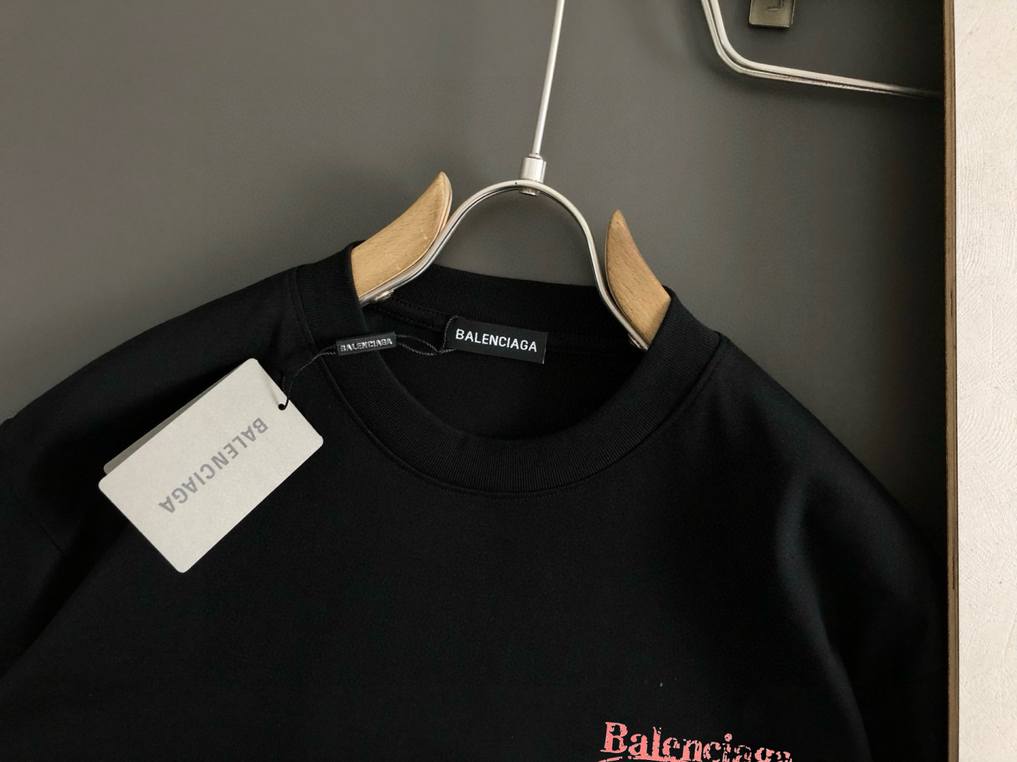 “2025SS Classic Logo T-Shirt: Comfortable, Durable, and Stylish in Sizes M-3XL” - 图片 2