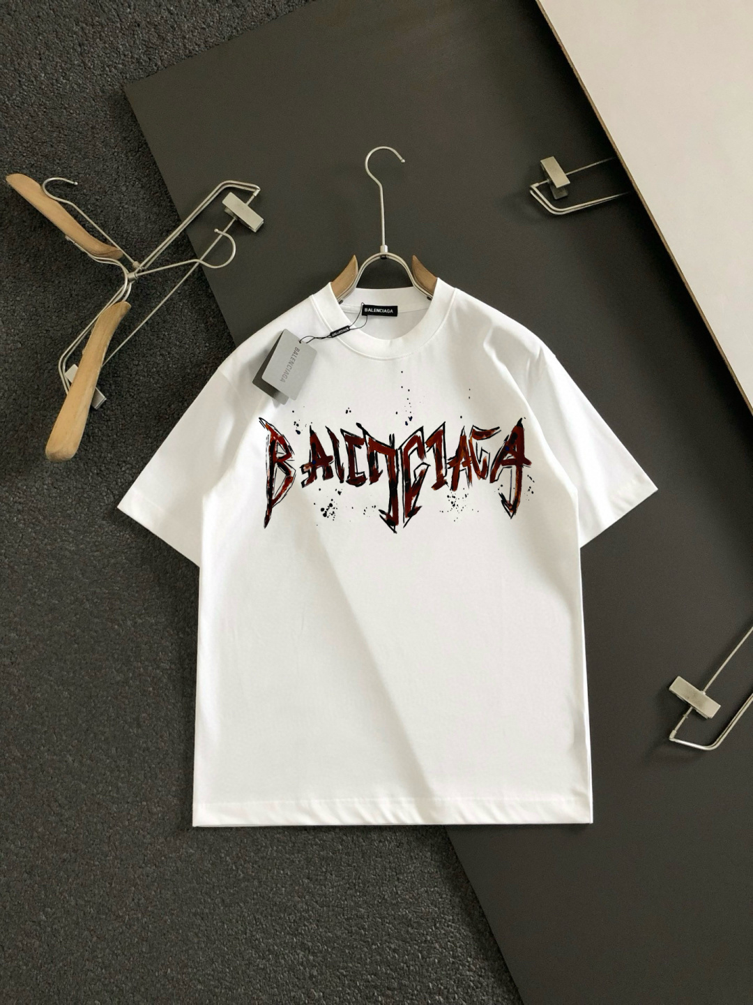 “2025SS Spring Summer T-Shirt: Comfortable Skin, Durable, Dressable, Classic Logo Design, Original Craft, Sizes M-3XL” - 图片 7