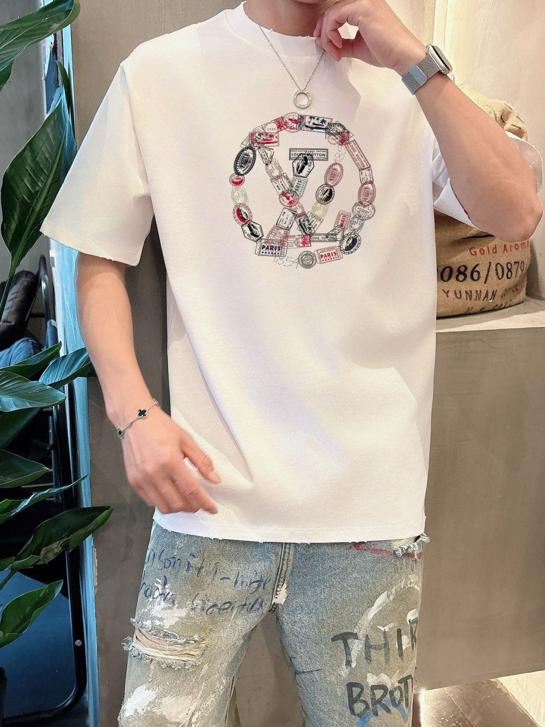 P80 LV 2025 contador de debut de nuevo estilo de primavera y verano, la última camiseta de manga corta con cuello redon…