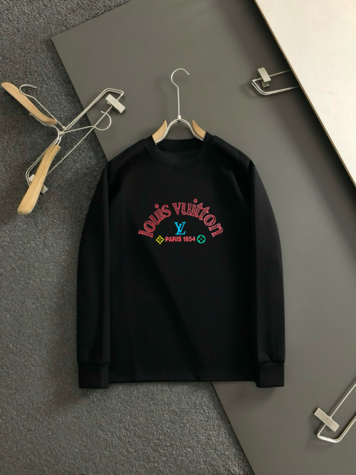 Louis Vuitton 2025 Spring/Summer Black Long Sleeve T-Shirt for Men 1 Louis Vuitton 2025 Spring/Summer Black Long Sleeve T-Shirt for Men