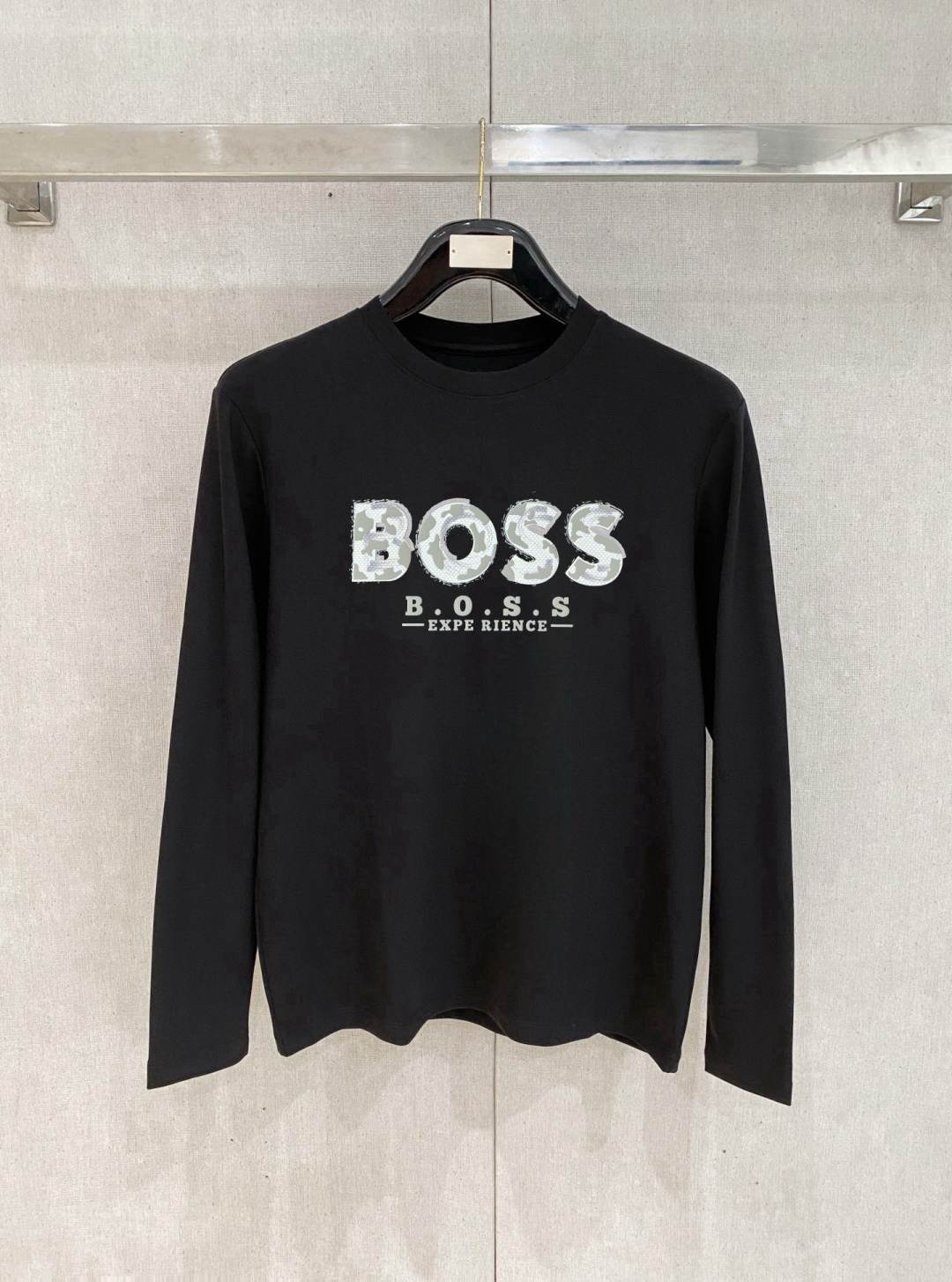 boss家 春夏新款首发专柜最新款长袖T恤 高端订制 设计前卫时尚！品牌logo重工艺设计 高端定制面料